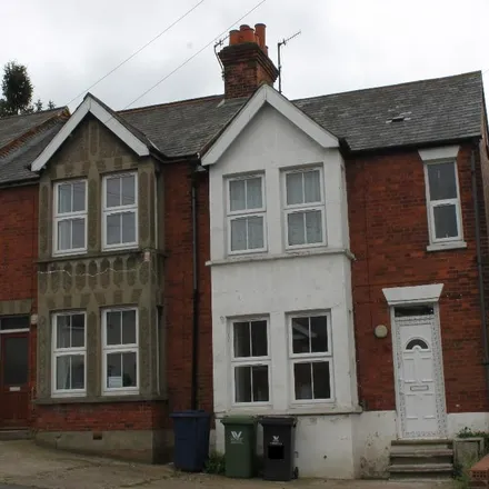 Rent this 5 bed house on Benjamin Road in High Wycombe, HP13 6SG