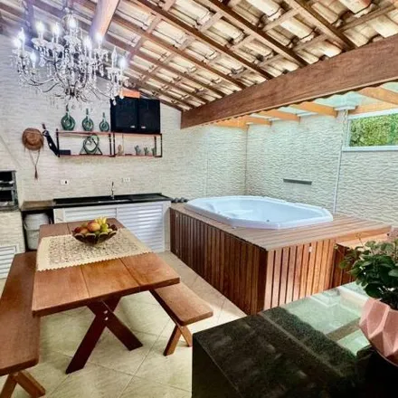 Buy this 2 bed house on Rua jaboticabeira in Parque Ribeiro de Lima, Barueri - SP
