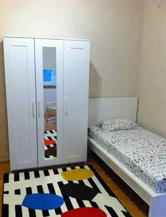 Rent this 4 bed room on Rua da Beneficência (Rego) in Rua Portugal Durão, 1600-021 Lisbon