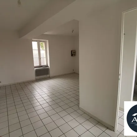 Rent this 1 bed apartment on 7 Place Aristide Briand in 28230 Épernon, France