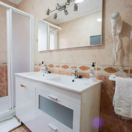 Rent this 1 bed apartment on Carrer de Montant in 19, 46011 Valencia
