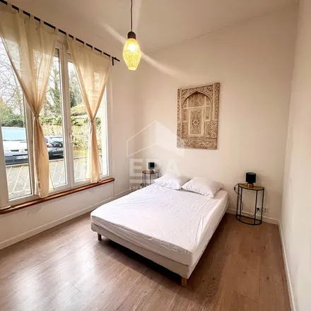 Rent this 2 bed apartment on 343 Rue de la Fontaine Couverte in 77190 Dammarie-les-Lys, France