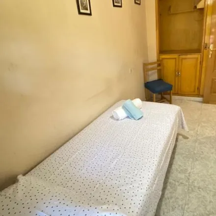 Rent this 3 bed room on Madrid in Calle de la Cooperativa Eléctrica, 28053 Madrid