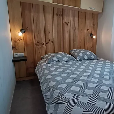 Rent this 2 bed house on 30130 Saint-Paulet-de-Caisson