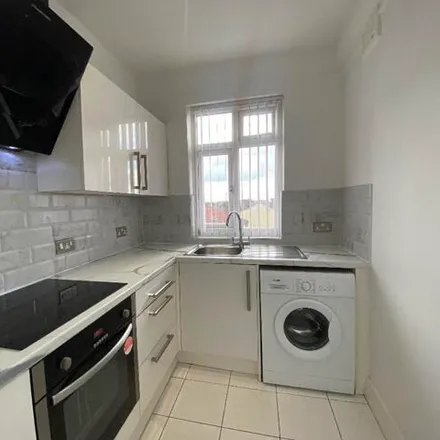 Image 2 - Edge Grove, Liverpool, L7 0HW, United Kingdom - Room for rent