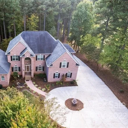 Buy this 5 bed house on 9098 Fair Oak Drive in Lake Norman of Catawba, Catawba County