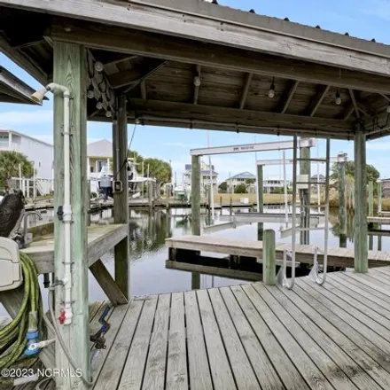 Image 7 - 7013 Canal Street, West Onslow Beach, Surf City, NC 28445, USA - House for sale