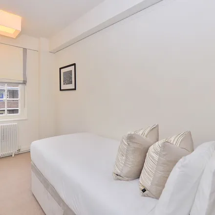 Rent this 2 bed apartment on The Royal Marsden Hospital in Fulham Road, London