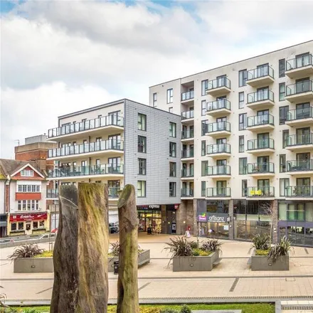Image 1 - Cardinal Place, Guildford Road, Horsell, GU22 7LR, United Kingdom - Apartment for rent