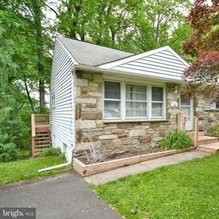Buy this 3 bed house on 722 Roslyn Avenue in Weldon, Abington Township
