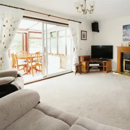 Image 3 - Robert Hill Close, Rugby, CV21 4NB, United Kingdom - House for sale