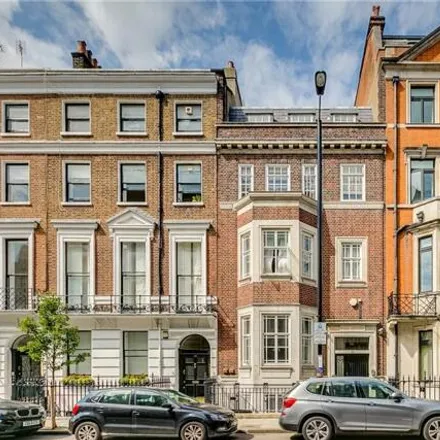 Rent this 8 bed house on 26 Weymouth Street in East Marylebone, London