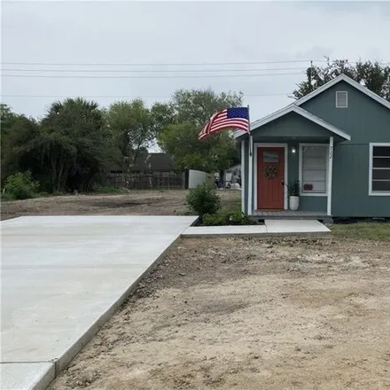 Buy this 3 bed house on 766 East Yoakum Avenue in Kingsville, TX 78363