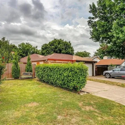 Buy this 2 bed house on 3310 Green Ridge St in Fort Worth, Texas