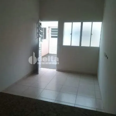 Rent this 3 bed apartment on Rua Antônio Lourenço Bastos in Chácaras Tubalina e Quartel, Uberlândia - MG
