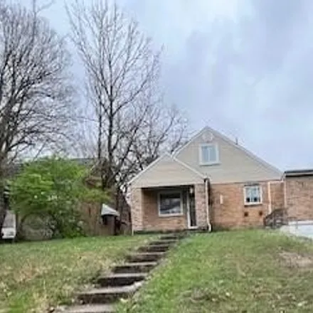 Buy this 3 bed house on 430 Fountain Avenue in Dayton, OH 45405