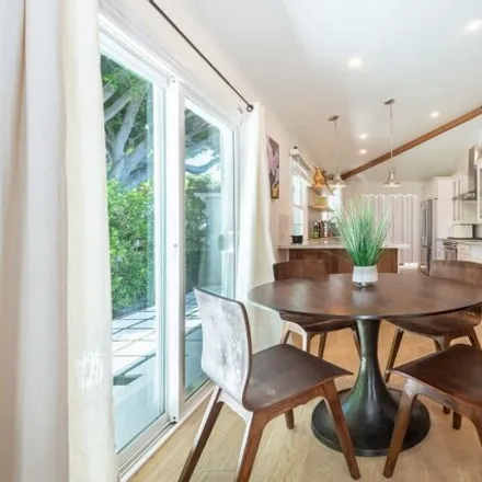Image 7 - 8794 Sherwood Drive, West Hollywood, CA 90069, USA - House for sale