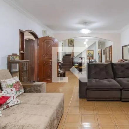Rent this 3 bed house on Avenida Tiradentes 600 in Centro, Guarulhos - SP