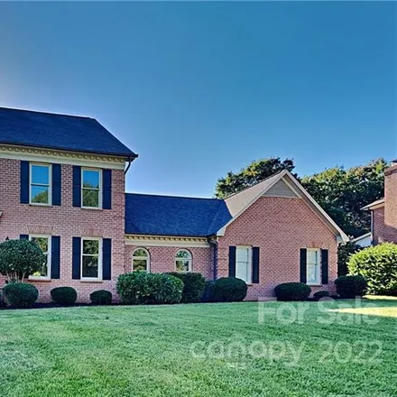 Buy this 5 bed house on 4298 3rd Street Northwest in Hickory, NC 28601