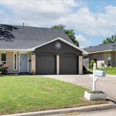 Buy this 3 bed house on 326 Northwest 65th Street in Lawton, OK 73505
