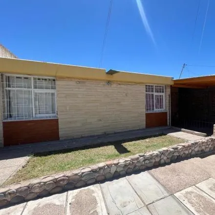 Buy this 3 bed house on Salvador Arias in M5504 GRQ Godoy Cruz, Argentina
