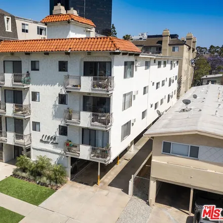 Image 7 - 11666 Mayfield Avenue, Los Angeles, CA 90049, USA - Townhouse for sale