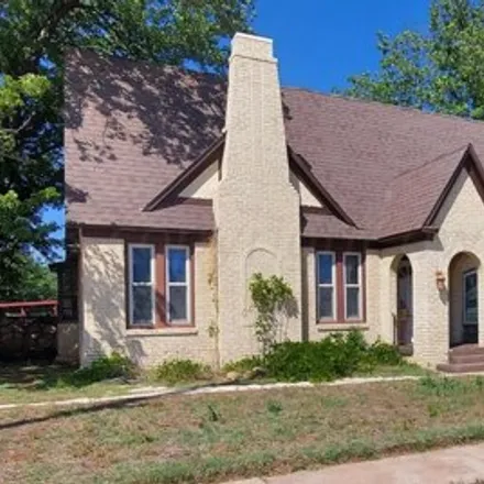 Image 3 - 474 Avenue F Northwest, Childress, TX 79201, USA - House for sale