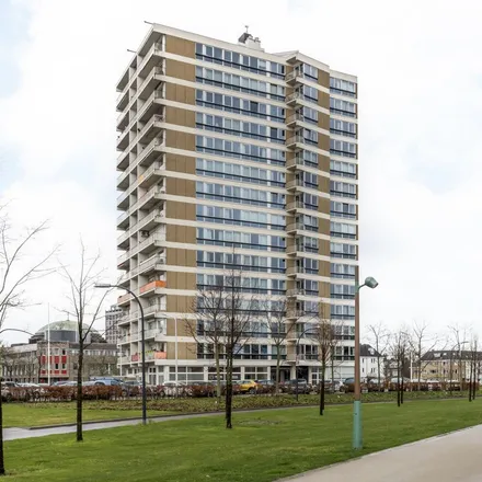 Rent this 3 bed apartment on Oranjeplein 102 in 6224 KV Maastricht, Netherlands