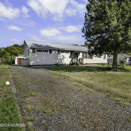 Image 2 - 108 Se 3rd St, Oak Island, North Carolina, 28465 - House for sale