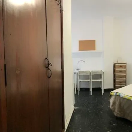 Rent this 1 bed room on Carrer del Doctor Josep Juan Dòmine in 6, 46011 Valencia