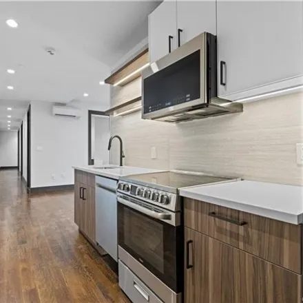Rent this 4 bed house on 304 Water Street in New York, NY 11201