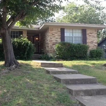 Buy this 4 bed house on 2984 Golfing Green Drive in Farmers Branch, TX 75234