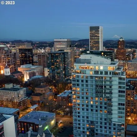 Image 5 - Benson Tower, 1500 Southwest 11th Avenue, Portland, OR 97201, USA - Condo for sale