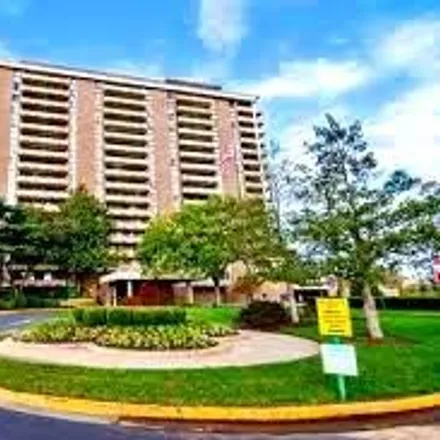 Buy this 2 bed condo on Old Meadow Road in Tysons, VA 22109