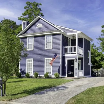 Buy this 3 bed house on 1941 Davant Cir in Mount Pleasant, South Carolina