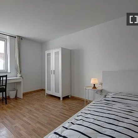 Rent this 3 bed room on Duisburger Straße 4 in 70376 Stuttgart, Germany