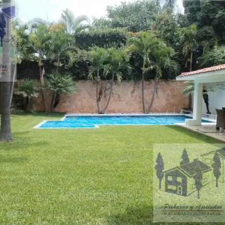 Rent this 4 bed house on Calle Leñeros in 62290 Cuernavaca, MOR