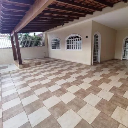 Rent this 3 bed house on Centro de Ensino Médio Ave Branca de Taguatinga - CEMAB in QSA 3 AE 01, Taguatinga - Federal District