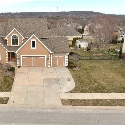 Image 1 - 2136 Ridgeview Drive, Leavenworth, KS 66048, USA - House for sale