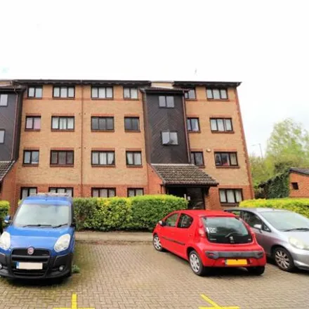 Buy this 2 bed apartment on Cricketers Close in London, DA8 1TU