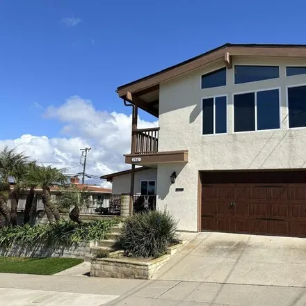 Buy this 3 bed house on 2961 Poinsettia Drive in San Diego, CA 92106