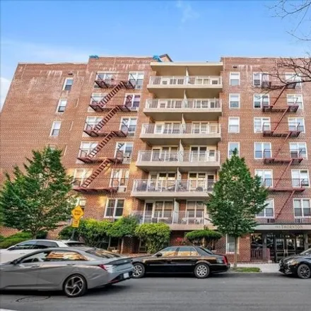 Buy this studio apartment on The Trenton in 68-20 Selfridge Street, New York