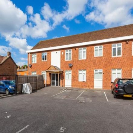 Rent this 1 bed apartment on Abingdon &amp; District Conservative Club in 59 Ock Street, Abingdon