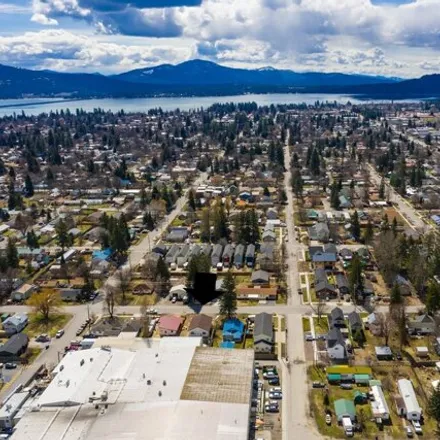 Image 3 - 1158 Chestnut Street, Sandpoint, ID 83864, USA - House for sale