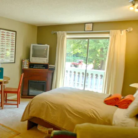 Rent this 1 bed apartment on Snowline Lodge in Mount Baker Highway, Whatcom County