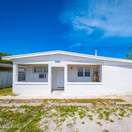 Buy this studio house on 681 South Orlando Avenue in Cocoa Beach, FL 32931