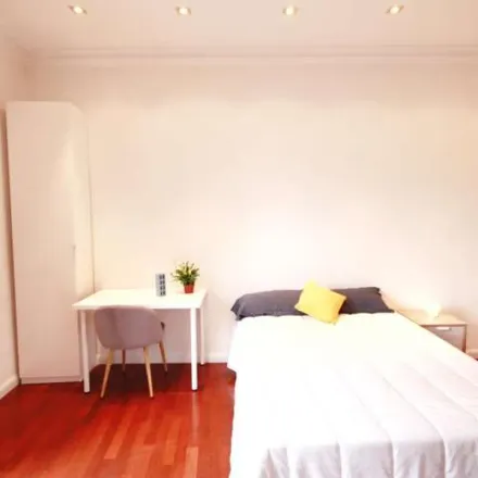 Rent this 1 bed apartment on Marti Cafe & Bakery in Carrer de Roger de Llúria, 08001 Barcelona