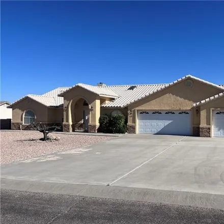 Buy this 4 bed house on 3827 Sioux Avenue in Kingman, AZ 86401