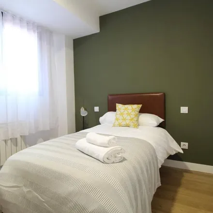 Rent this 2 bed apartment on National Library of Spain in Paseo de Recoletos, 20-22