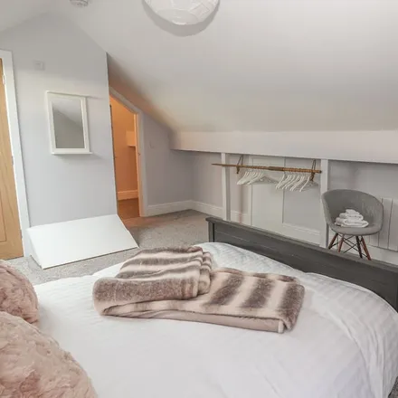 Rent this 5 bed townhouse on Llandudno in LL30 2JL, United Kingdom